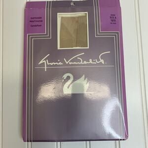 Deadstock NWT Pantyhose Sand Sheer Sandalfoot Sz A